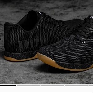 NOBULL BLACK GUM TRAINER (WOMEN'S) SHOES!